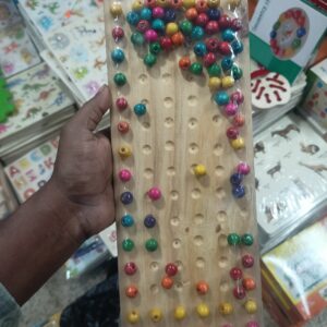 কাঠের লম্বা পুতি