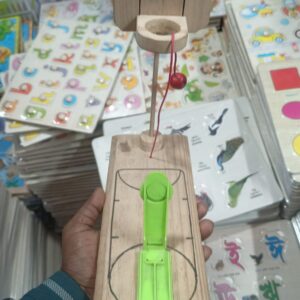 কাঠের বাস্কেট বল